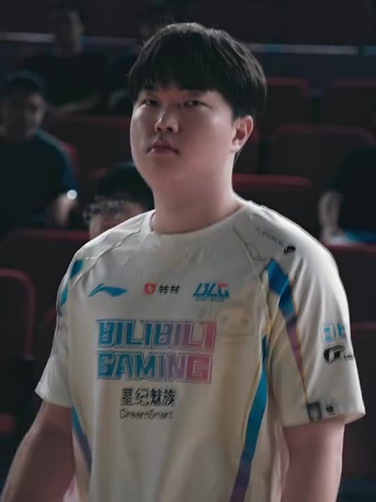 LPL出征片 Bin：不是我不服，想我服， 先过我再说